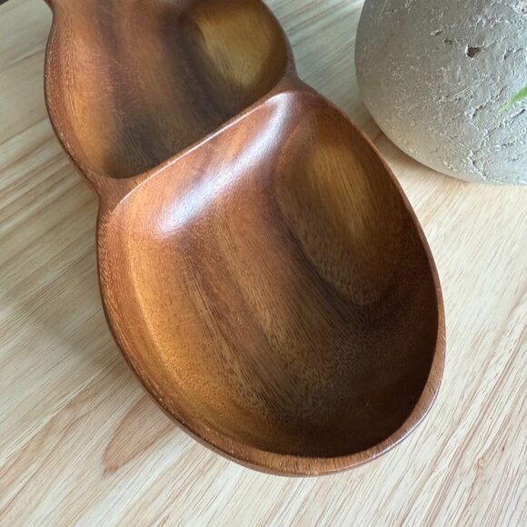 Handcrafted Monkey Pod Wood divided Serving Dish - Picture 4 of 13